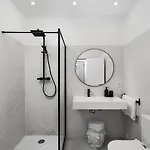 2b By Beach&alvor Centre With Pools & Ac Apartment *