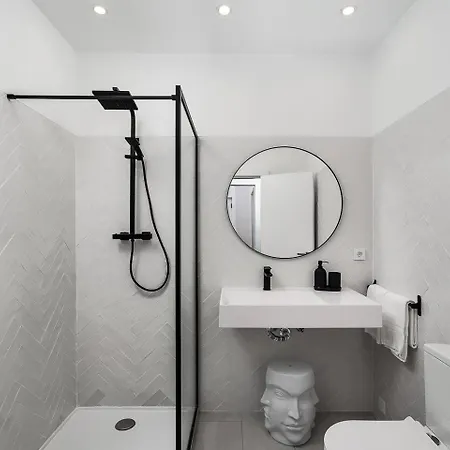 2b By Beach&alvor Centre With Pools & Ac 아파트 *
