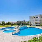 아파트 2b By Beach&alvor Centre With Pools & Ac *