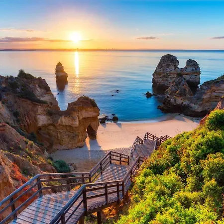 2b By Beach&alvor Centre With Pools & Ac