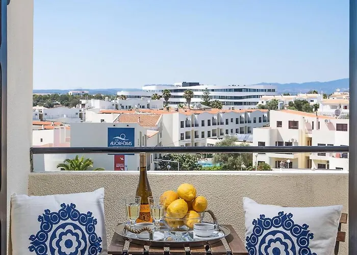 2b By Beach&alvor Centre With Pools & Ac