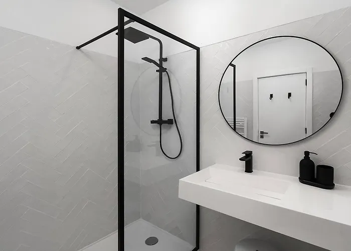 2b By Beach&alvor Centre With Pools & Ac Lägenhet