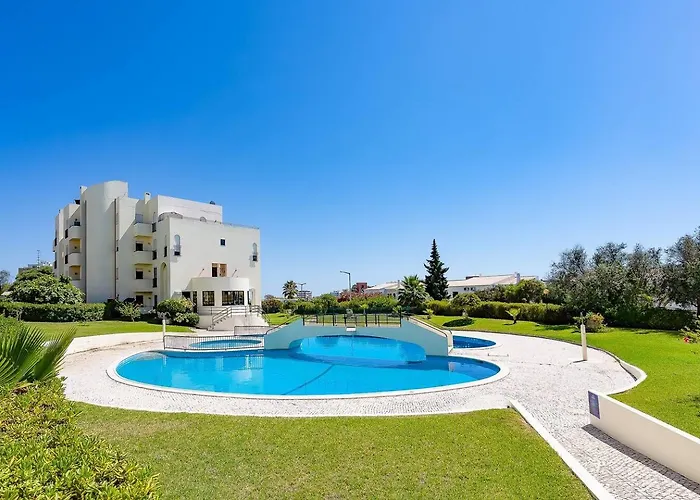 2b By Beach&alvor Centre With Pools & Ac Lägenhet *
