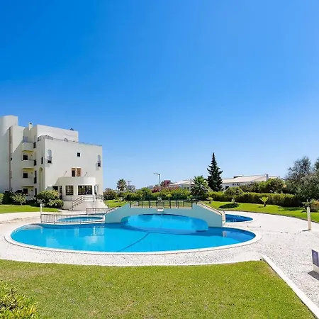 2b By Beach&alvor Centre With Pools & Ac Апартаменты *